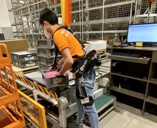 傲鲨智能外骨骼走进全球500强abb厦门制造工厂 傲鲨智能外骨骼走进